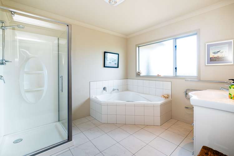 19 Pania Place Poraiti_11