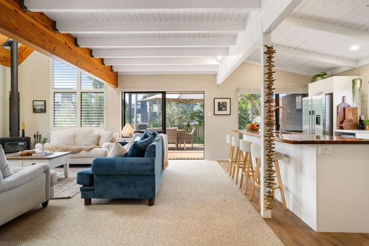 202 Beverley Terrace Whangamata_16