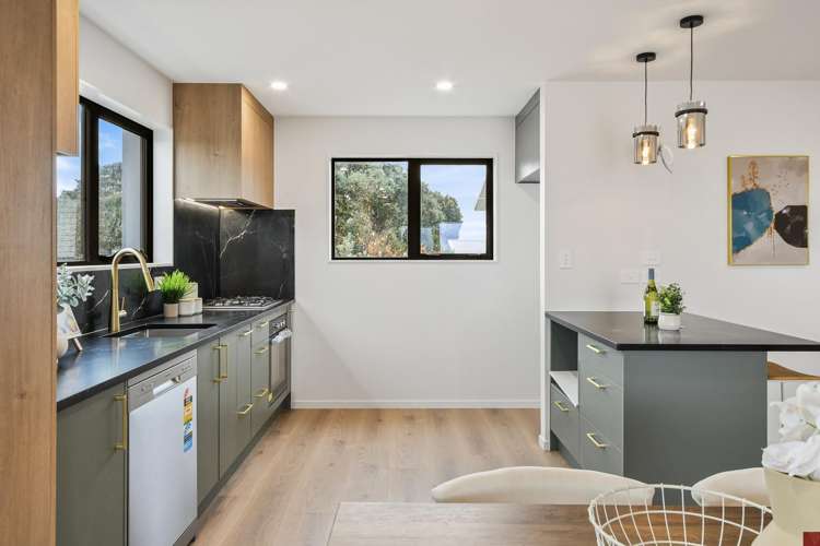 12A Damian Way Weymouth_18