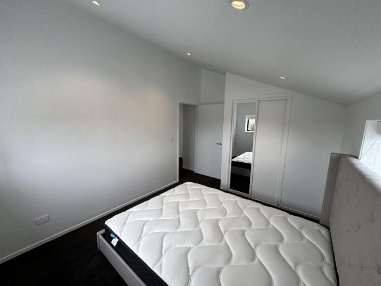 2/12 Willis Street 10446_5