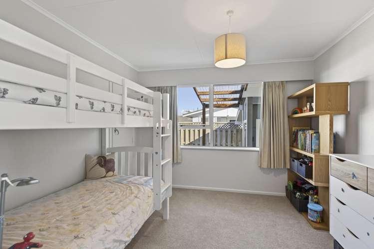 25 Waiwera Place Merrilands_9