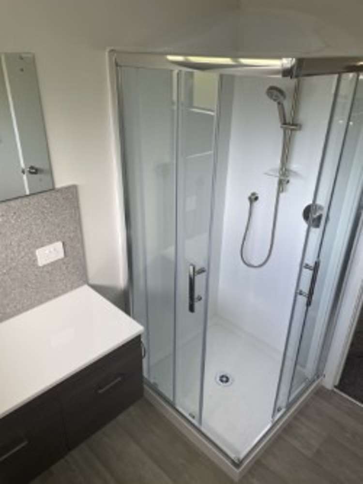 2/11B Lucinda Place Glen Eden_10