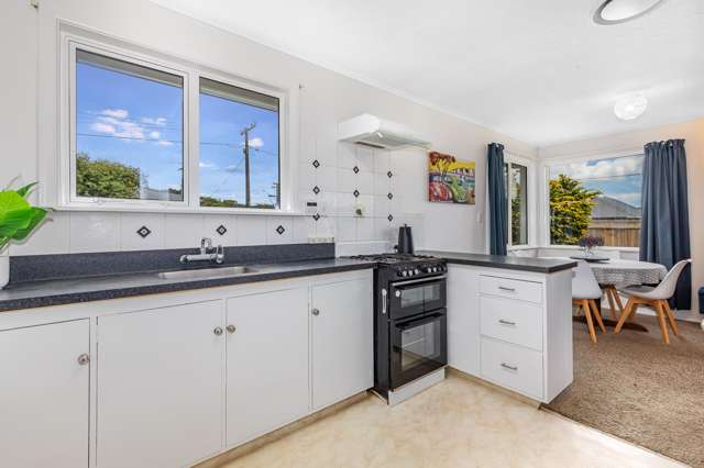 32 Totara Park Road Clouston Park_2