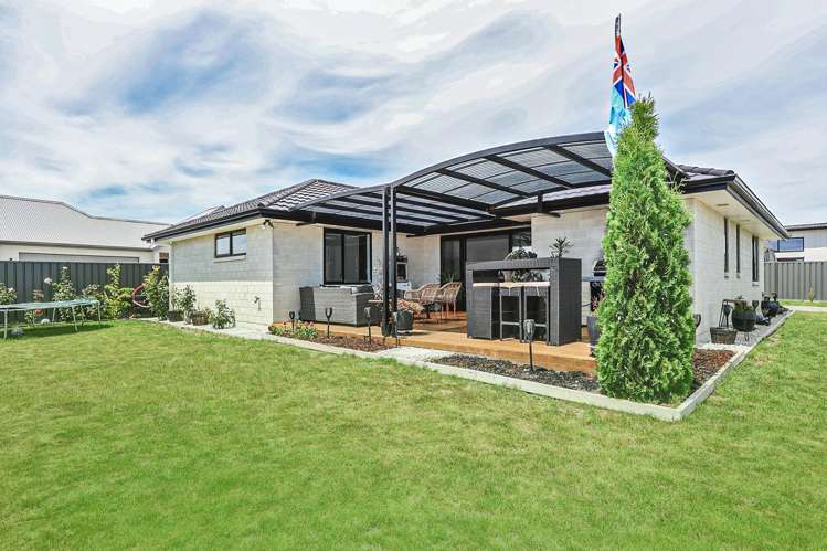 6 Horton Close Frimley_12