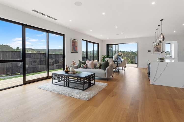 8 Kikorangi Drive Wainui_13