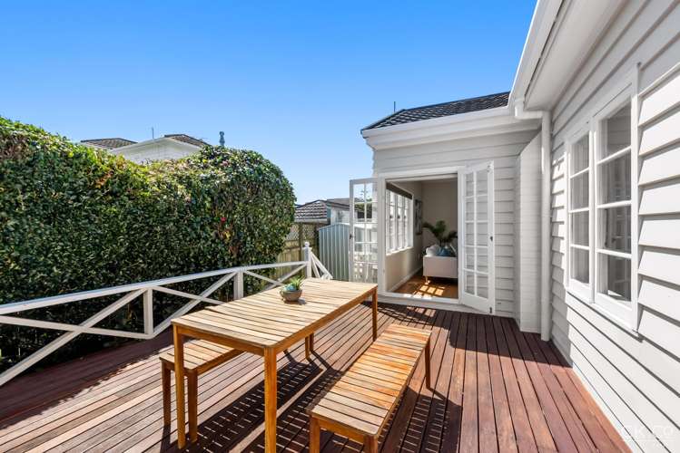 2 Sherwood Street Woburn_15