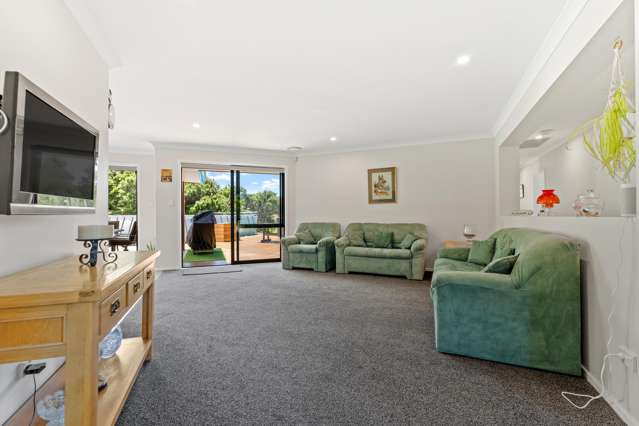 13 & 13a Te Awa Place Red Beach_4