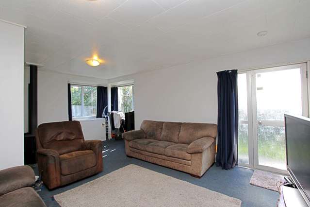 25a Lyttelton Crescent Tamatea_2