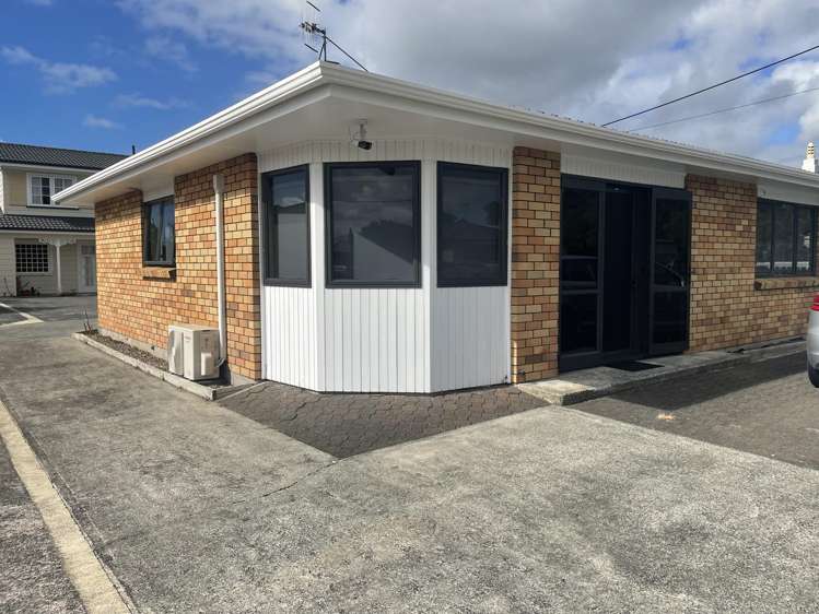 1/8 Lilian Street Kamo_1