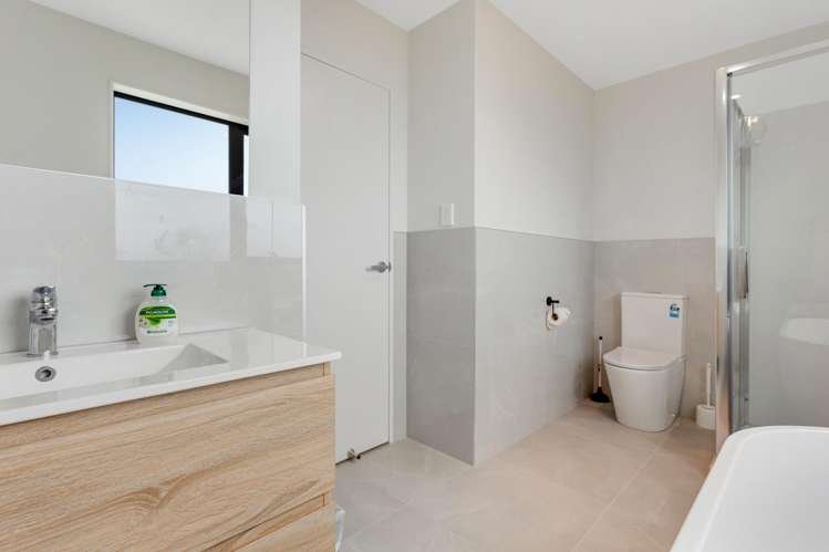 3 & 4/43A Waimumu Road Massey_26