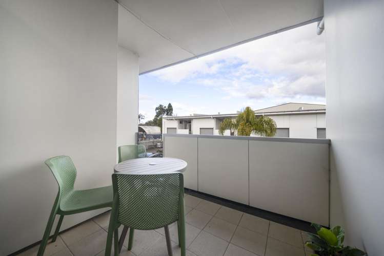 2/6 Loft Place Kumeu_9