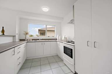 2/36 Elizabeth Drive_3