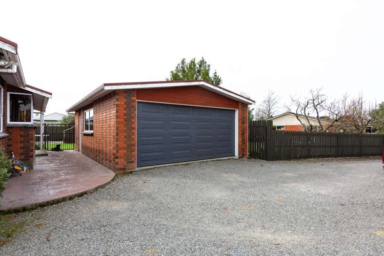 4 Gill Crescent Redwoodtown_14