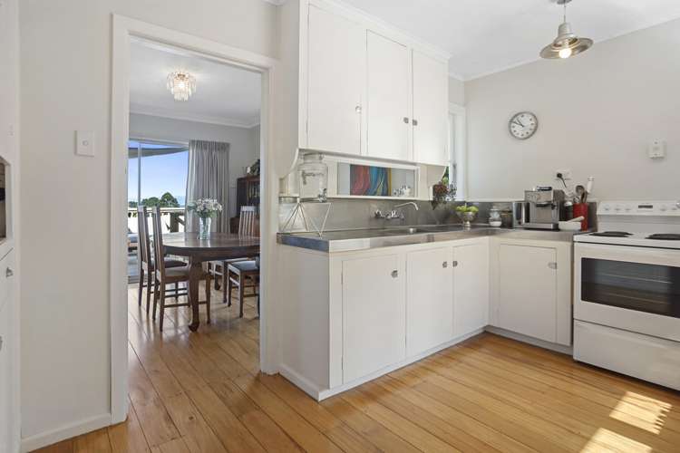 2 Lucy Road Waiomu_7