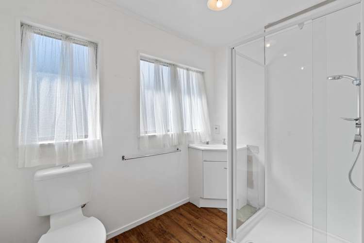 3/121 Bruce Mclaren Road Henderson_9