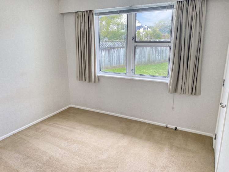 2b Sutherland Avenue Silverstream_9