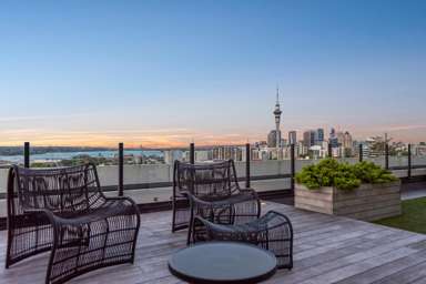 910/8 Hereford Street_3