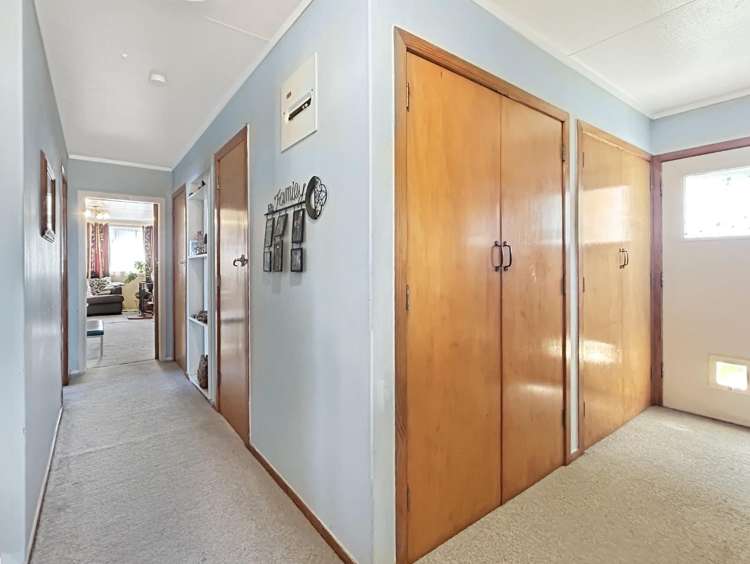 67 Sherwill Street East 10643_10