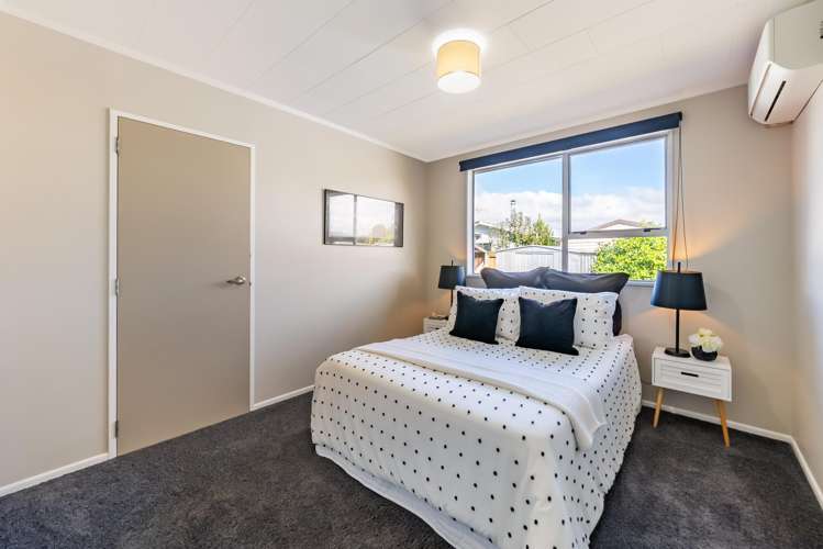 19 Denver Grove Totara Park_15