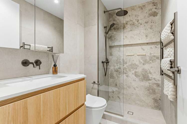 81 Carlton Gore Road Newmarket_9