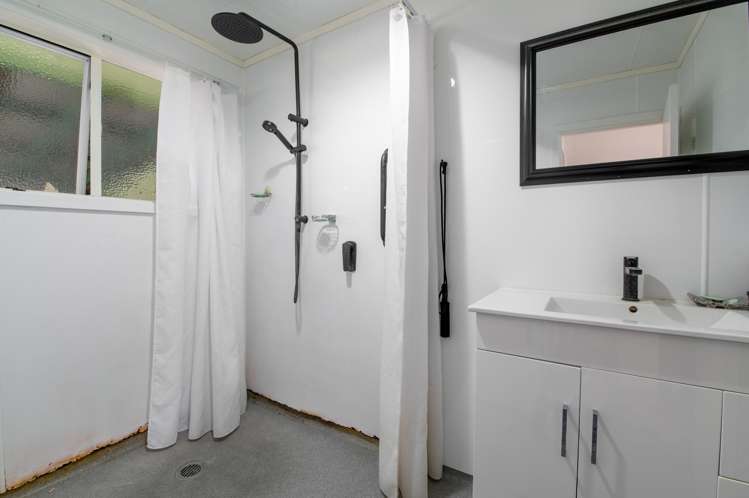 15 Diamond Street Pukehangi_11