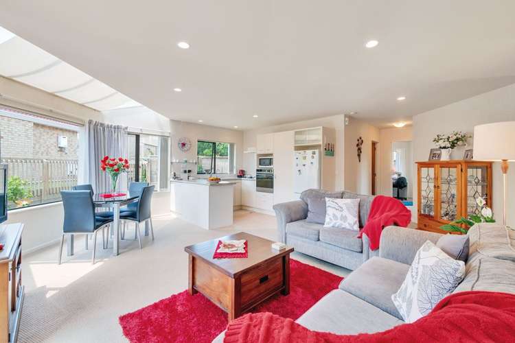 28/169 Sturges Road Henderson_12