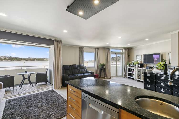 71/305 Evans Bay Parade Hataitai_8