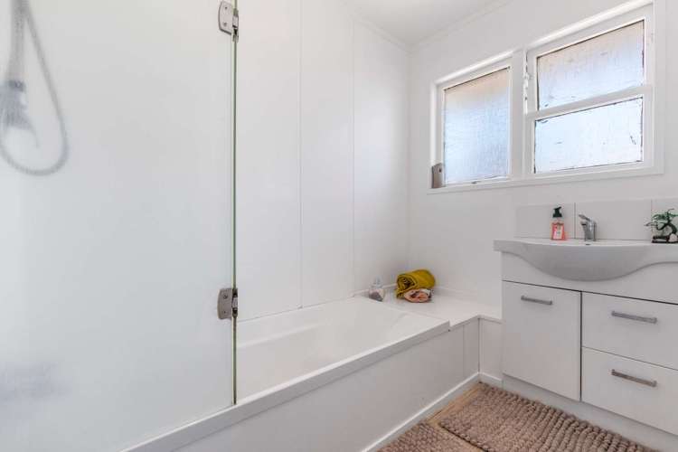 8 Margaret Place Deanwell_5