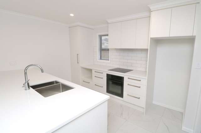 B/10 Mahoe Street 10609_3