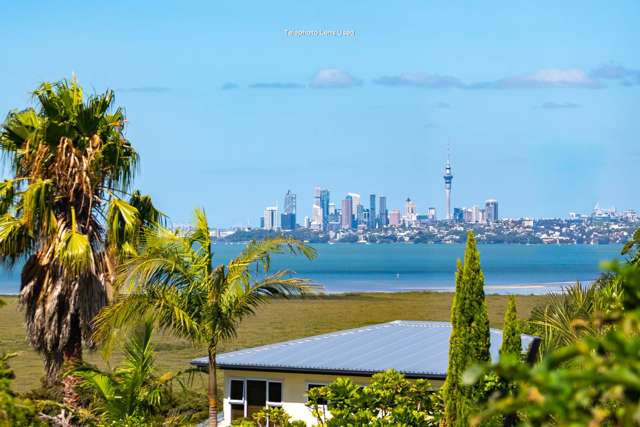 Coastal Living in Marina View Zone!