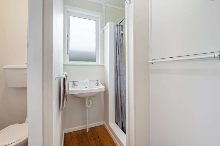 41 Centreway Road Orewa_14