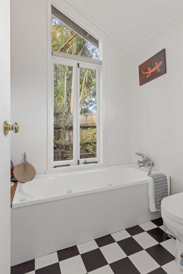 264 Beach Road Campbells Bay_15