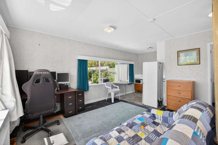 9 Black Street Stoke_21