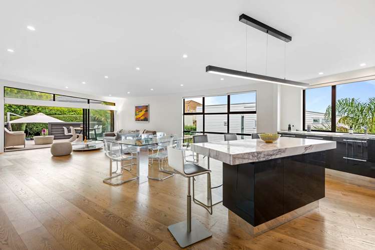 4c Beach Road Castor Bay_4