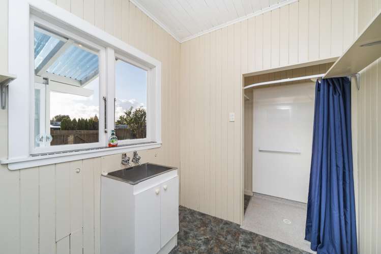 22 Westmere Place Takaro_10
