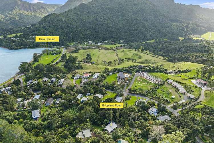 39 & 41 Upland Road Huia_21