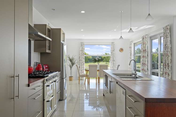 2/521 Mclaughlins Road Darfield_5