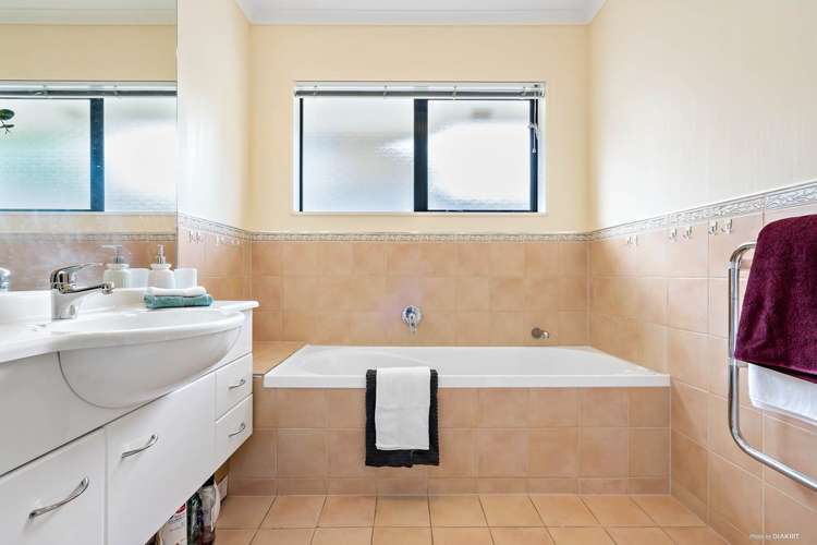 17 Byblos Place The Gardens_9