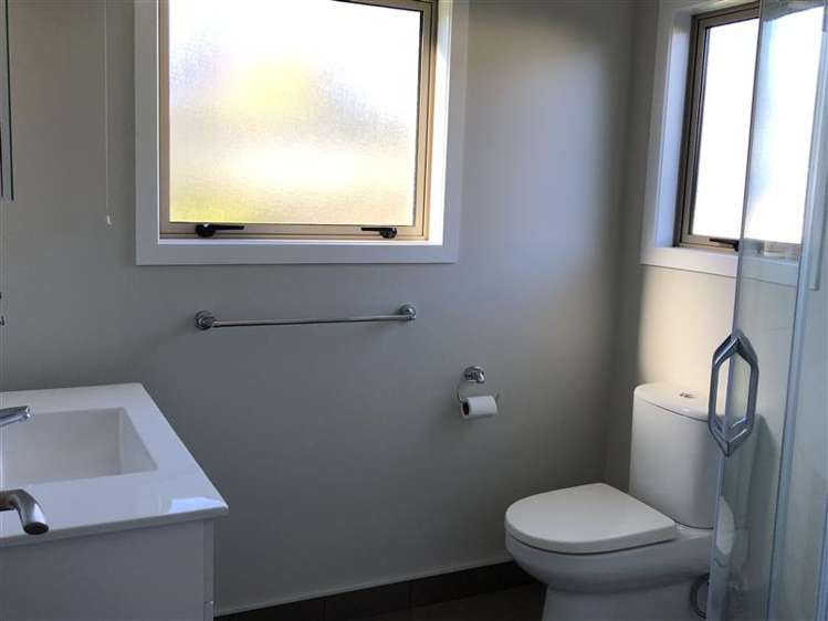 28 Arrowsmith Avenue Waipahihi_6