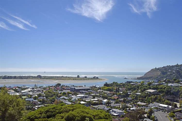 2 Challenger Lane Redcliffs_1