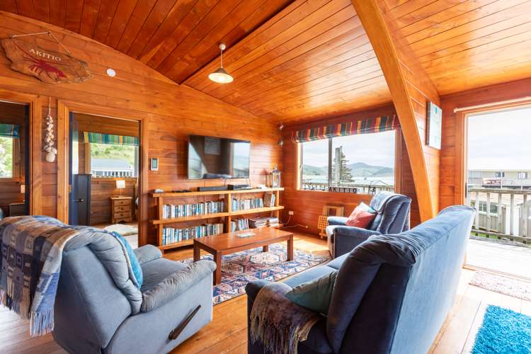 61 Akitio Esplanade Pongaroa_6