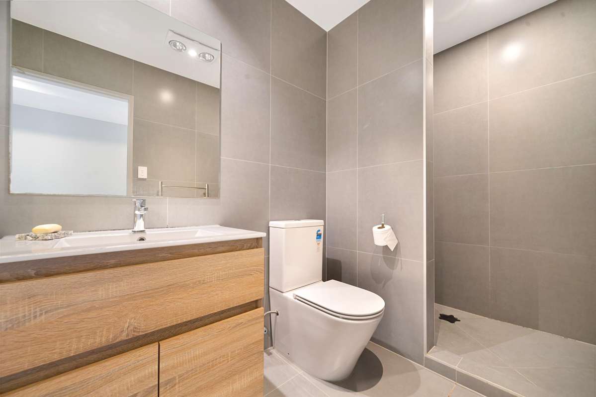 2/11 Scanlen Terrace_2