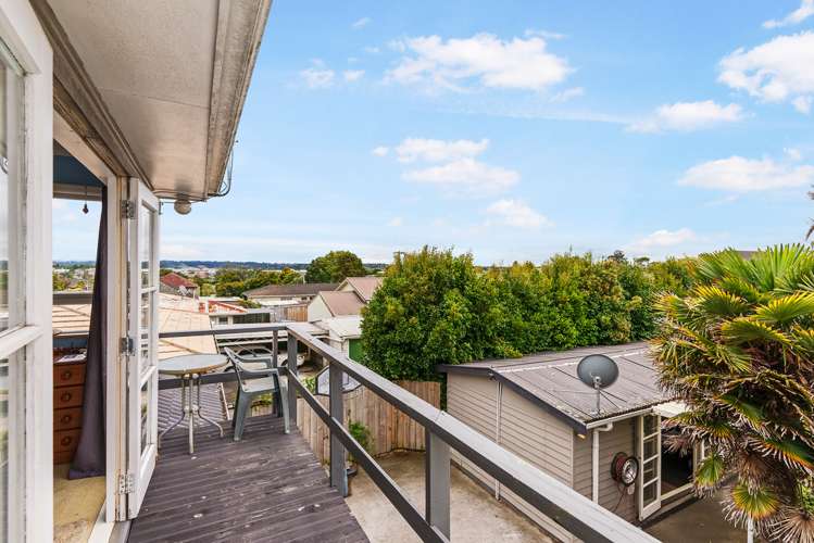 37 Strid Road Te Atatu South_9