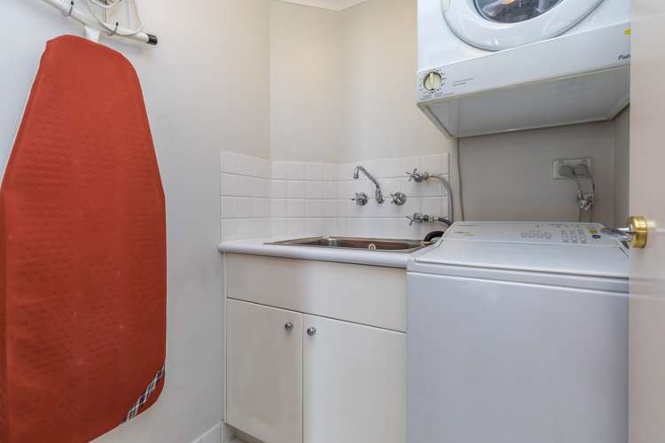 1/8a Albert Street Auckland Central_11