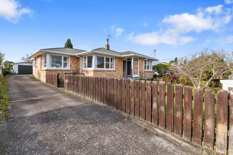 6 Brent Road Owhata_17