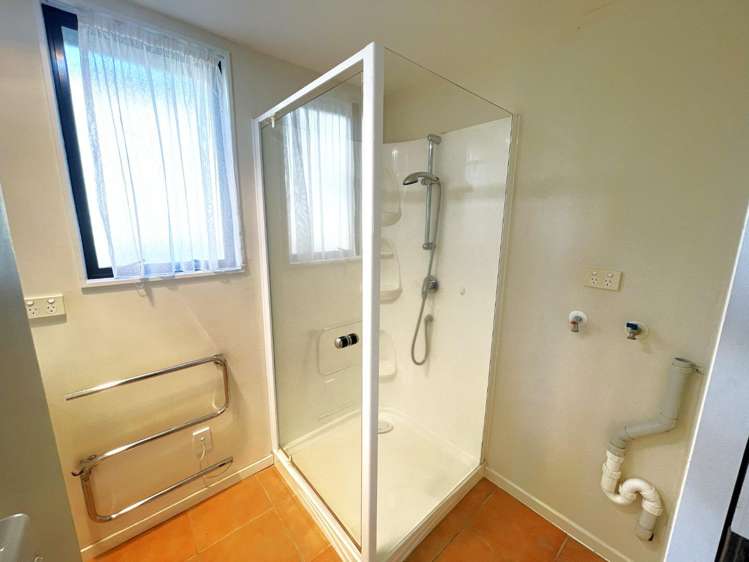 66B Bradbury Road Botany Downs_7