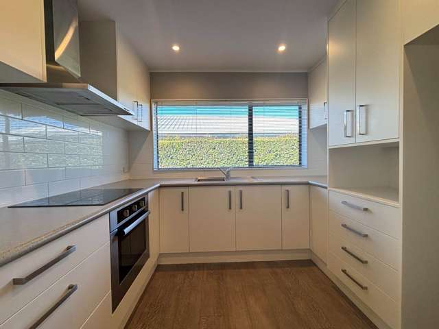 3 Pickwick Parade Mellons Bay_2