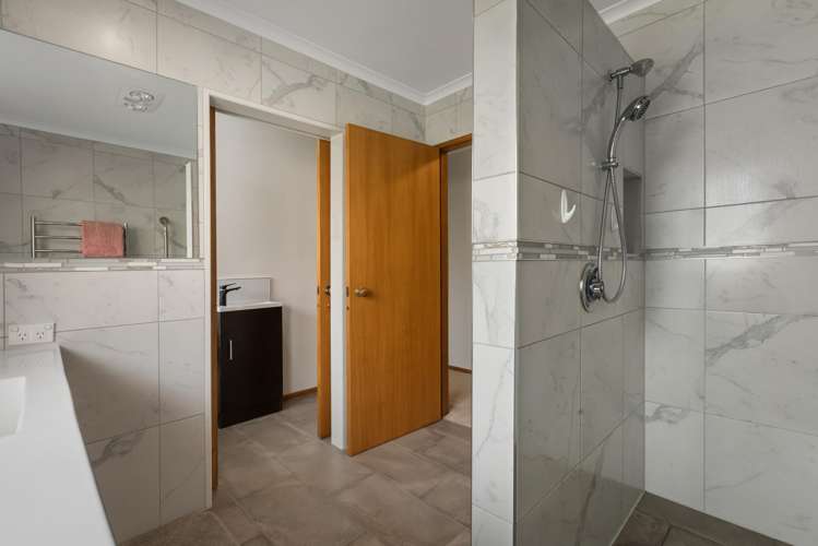 58 Norwood Road Paeroa_13