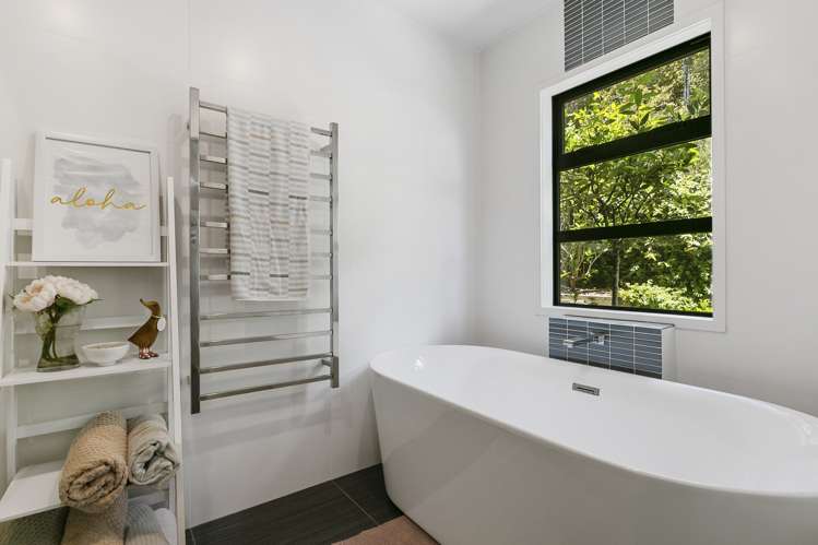 14 Eastvale Close Greenhithe_13