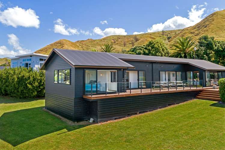 13 Sandy Cove Wainui_23